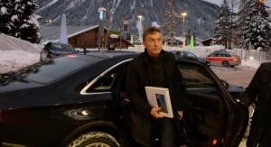 56a011b27f09c_660_360!